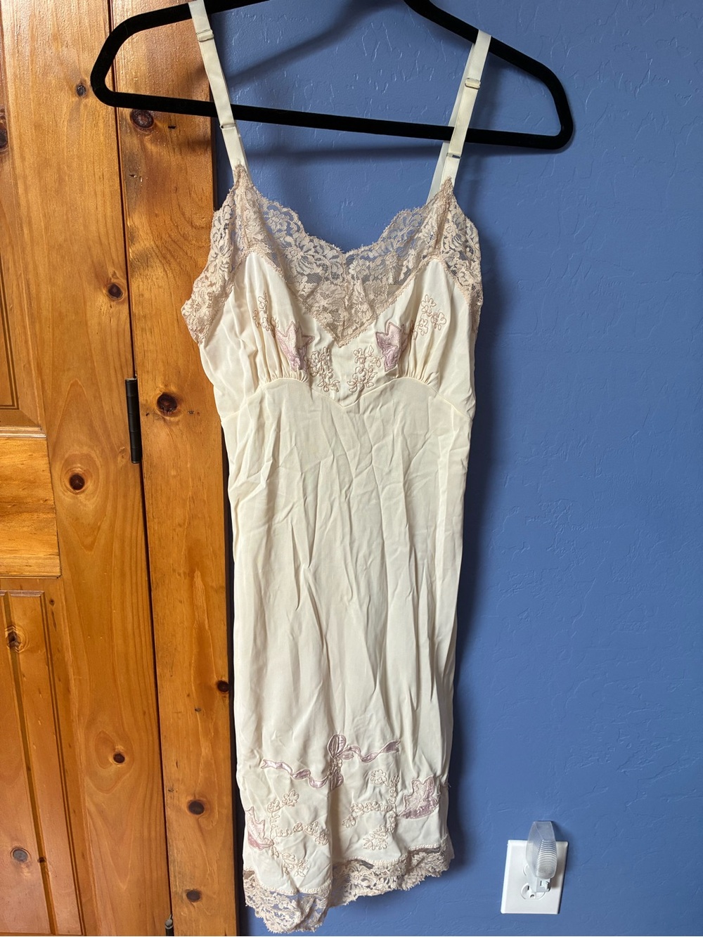 Vintage Lace Trim Slip in Cream